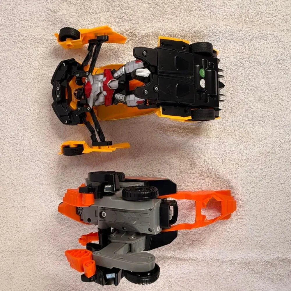 Beyblade Orange and Yellow Action-figures-playsets